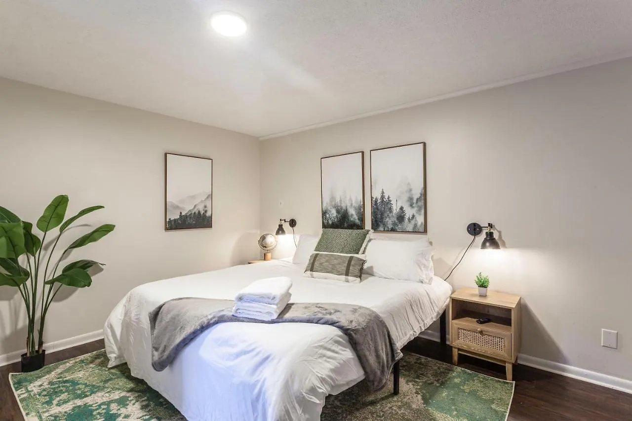 Little Johns Cottage Memphis, Pet-Friendly~Parking