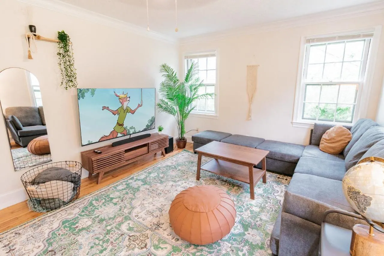 Little Johns Cottage Memphis, Pet-Friendly~Parking